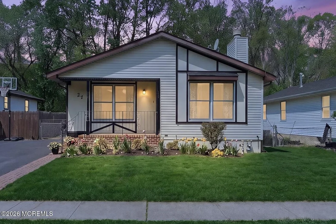 Photo of 27 Brookview Lane