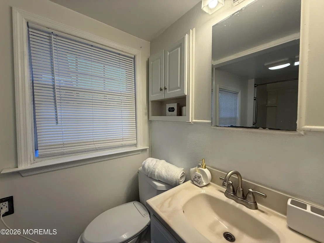 Photo of 1008 14th Avenue