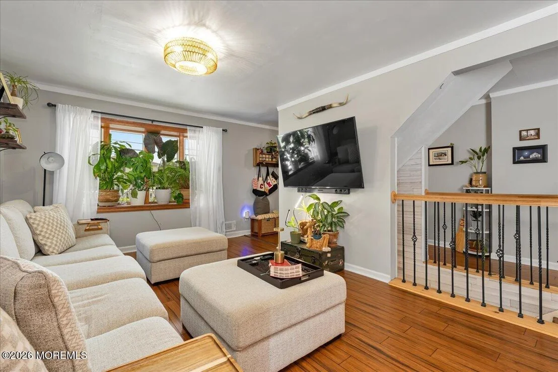 Photo of 48 Cresci Boulevard