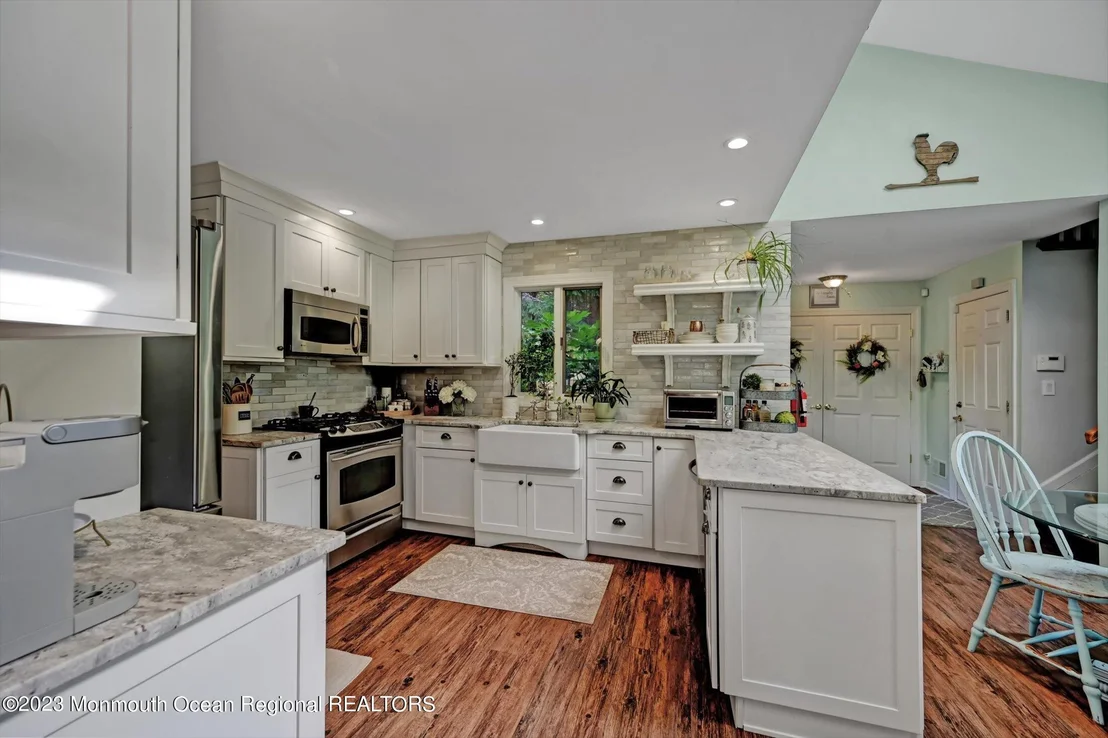 Photo of 897 Fort Plains Road