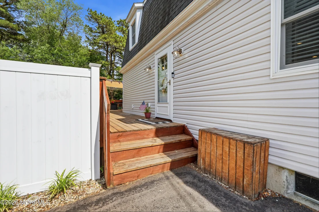 Photo of 1437 Jay Street