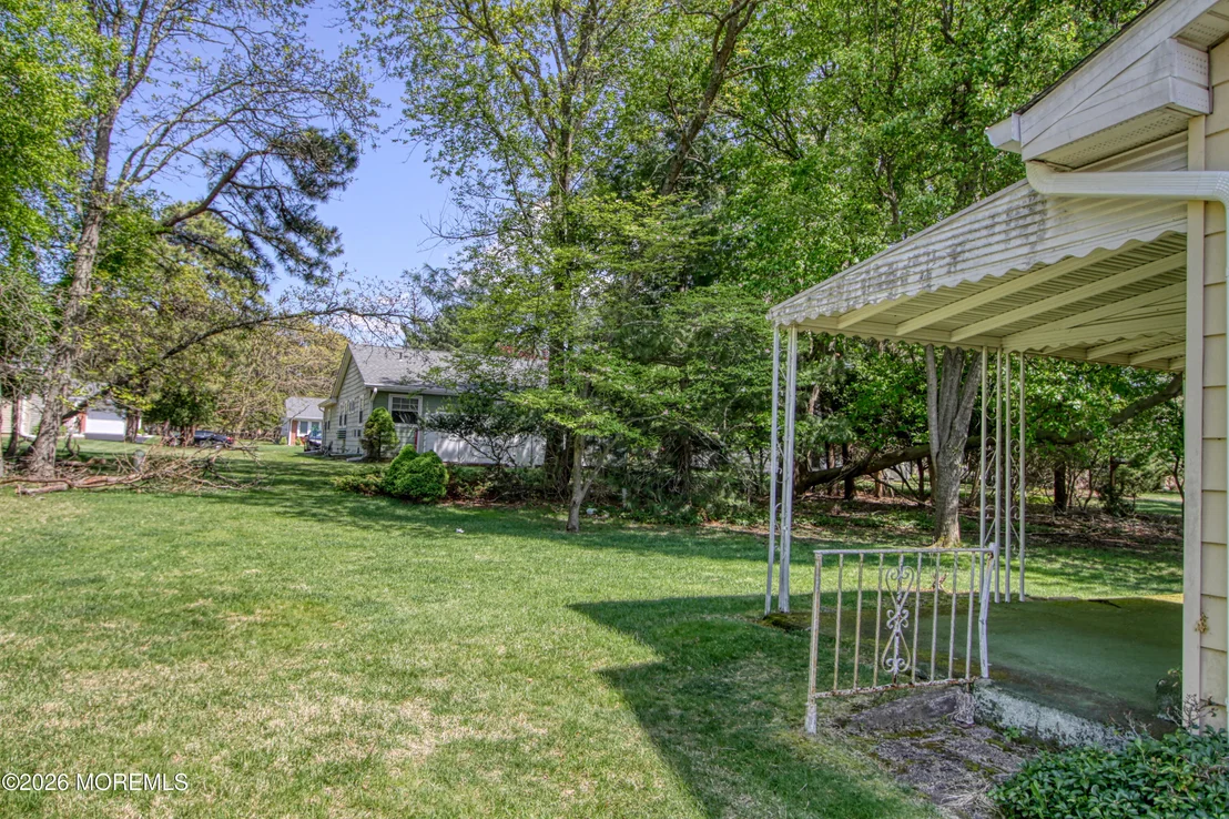 Photo of 16 Hudson Parkway