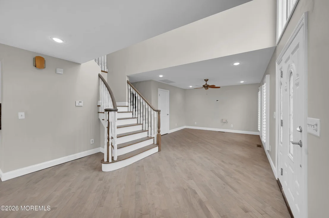 Photo of 3 7th Avenue
