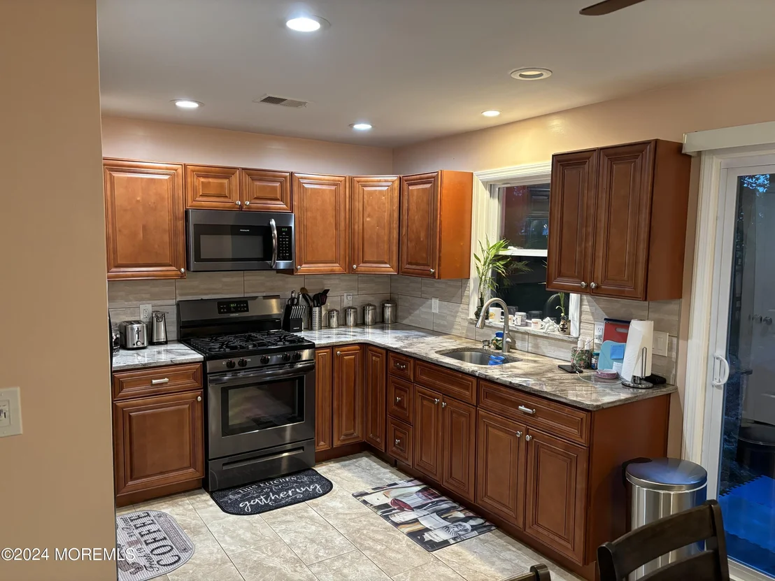 Photo of 412 Lawrence Drive