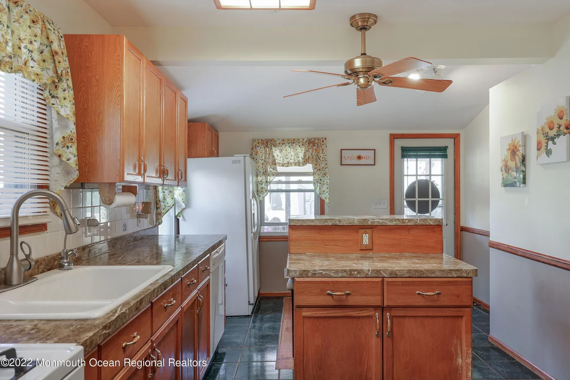 Photo of 33 Van Buren Avenue