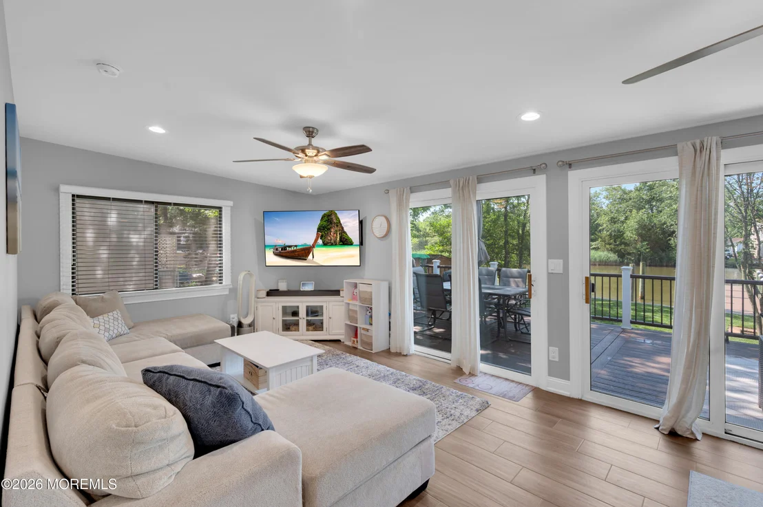 Photo of 741 Manor Drive