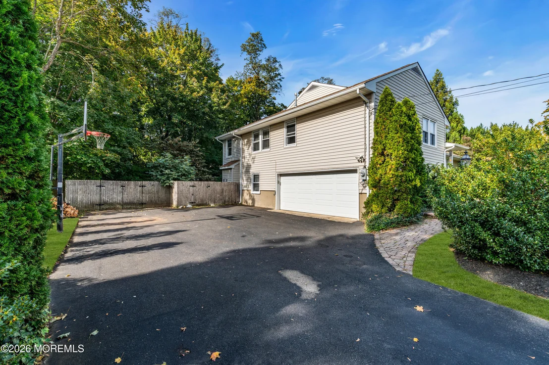 Photo of 46 Oaklawn Road