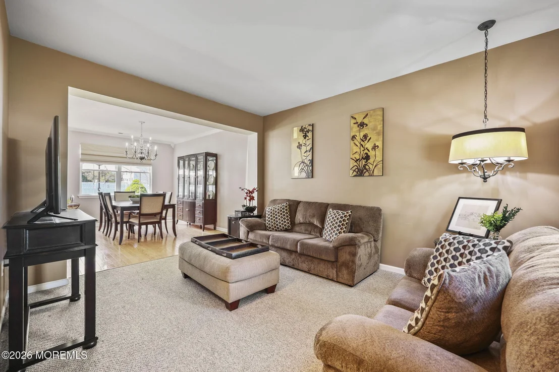Photo of 389 Fordham Place