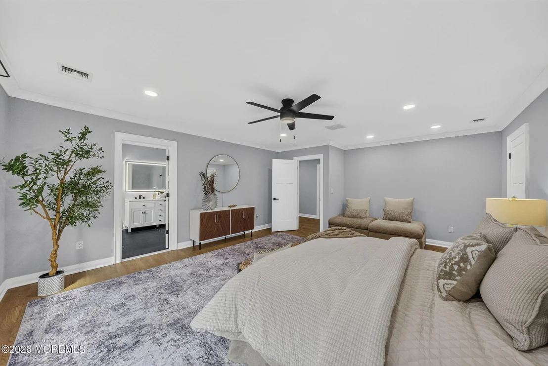 Photo of 284 Middle Road