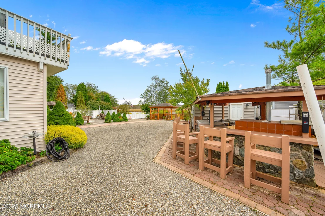 Photo of 741 S River Drive