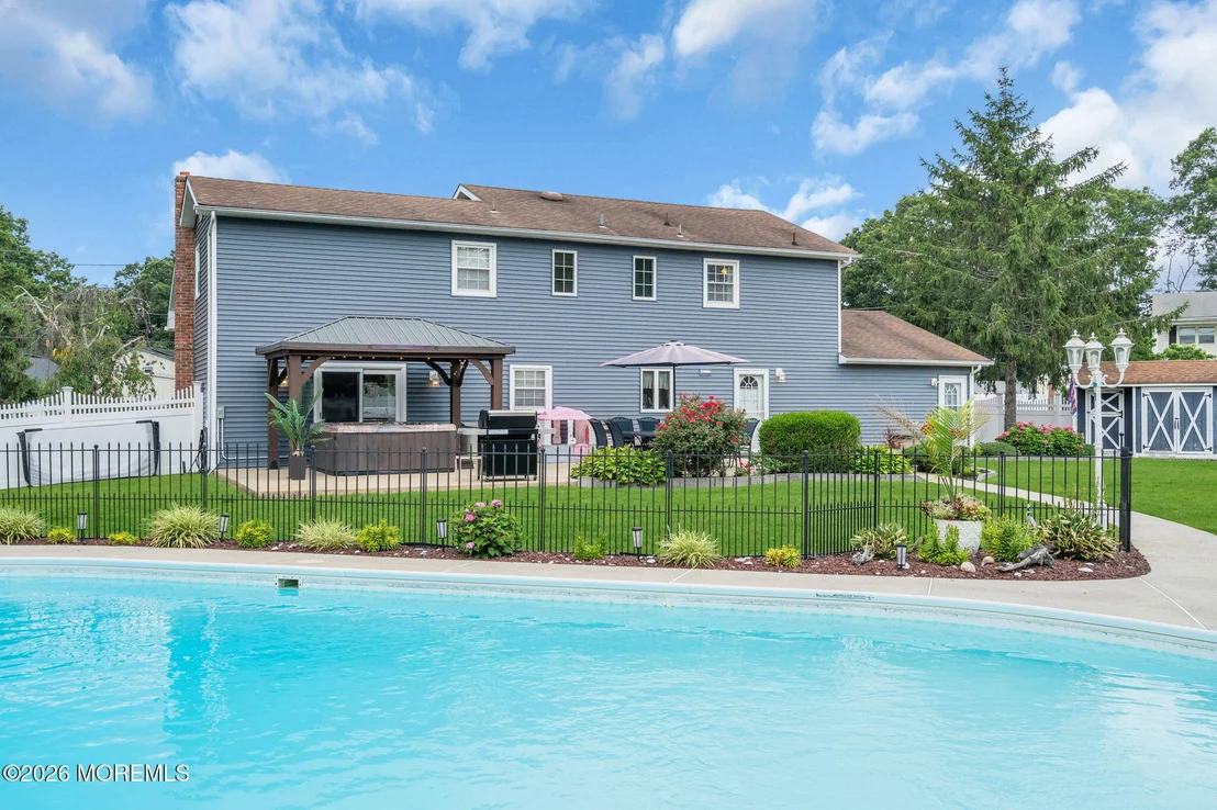 Photo of 1 Meadowbrook Drive