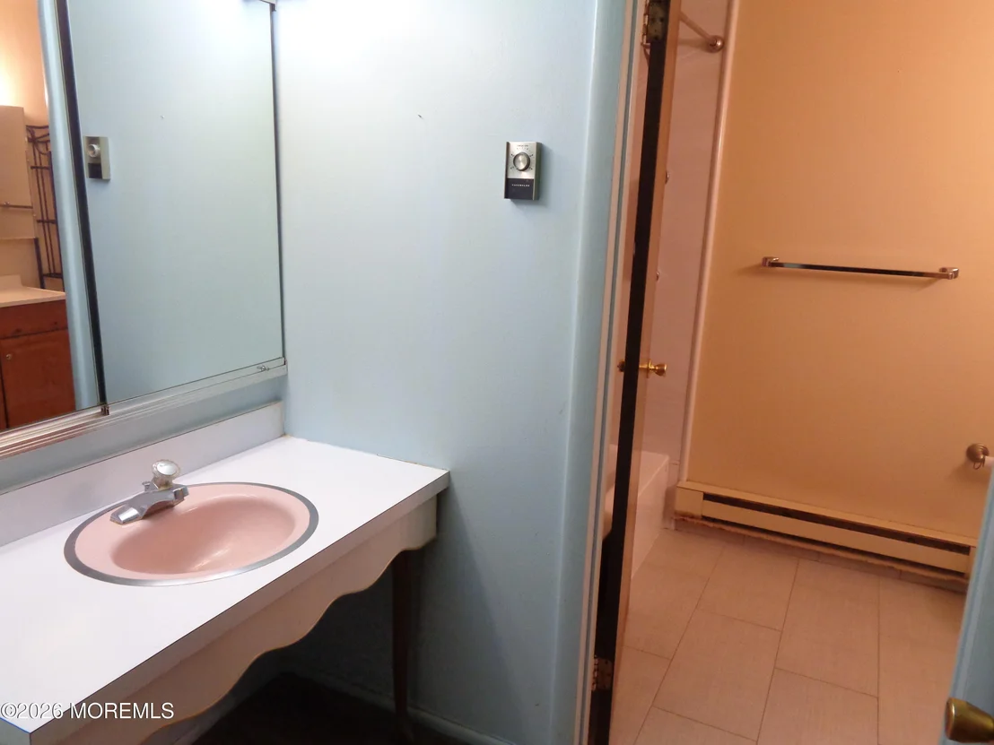 Photo of 608 B Willow Lane