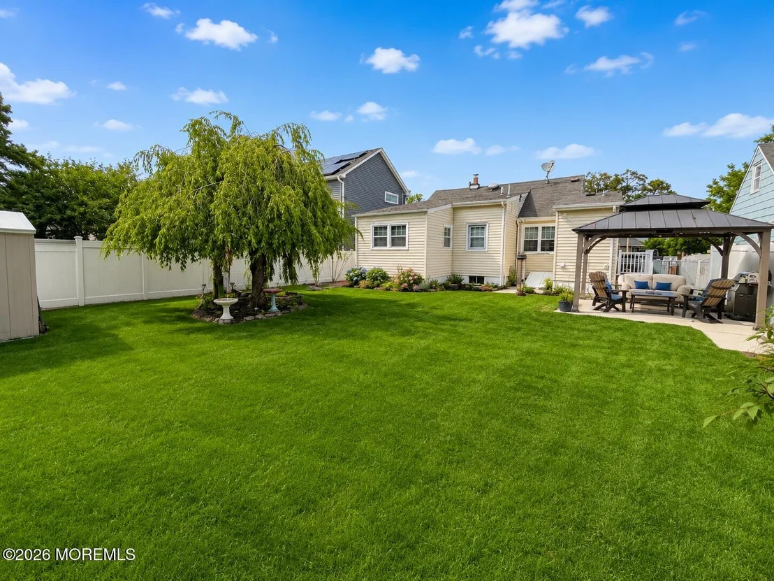 Photo of 50 Collins Avenue