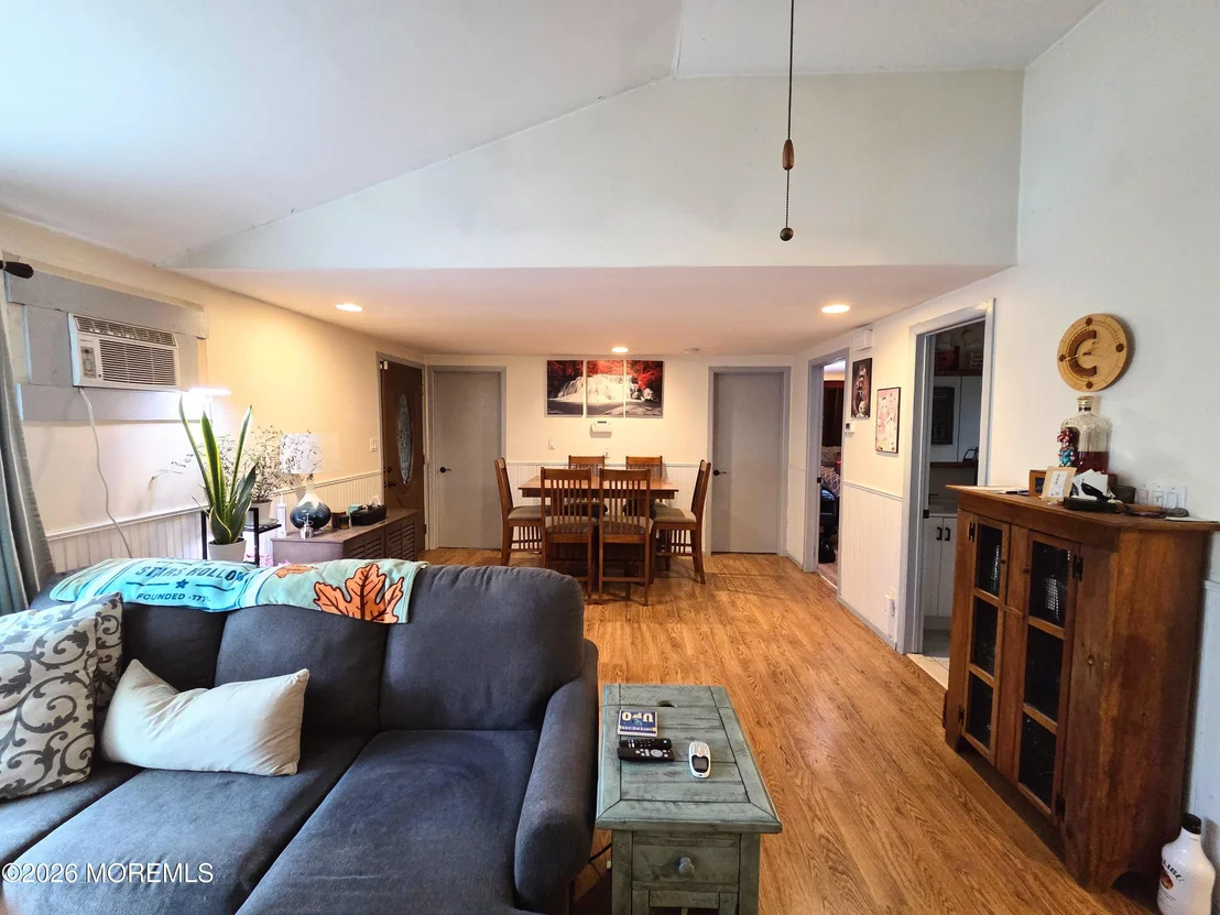 Photo of 1210 Taylor Lane