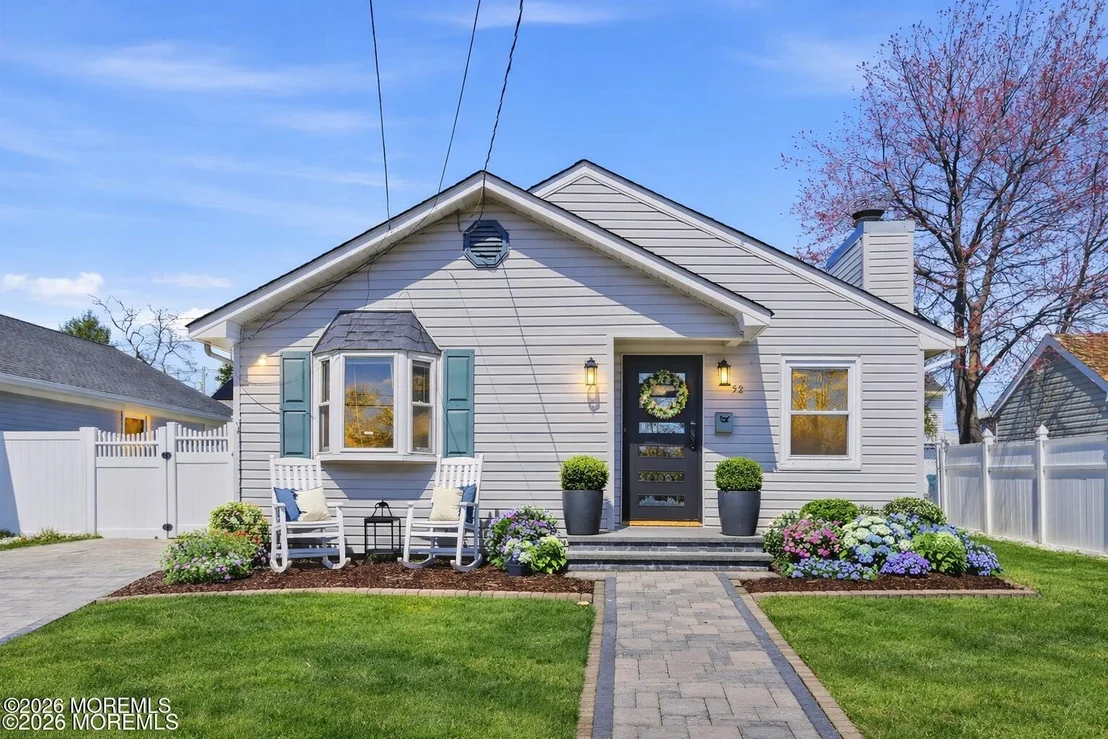 Photo of 52 Pomona Boulevard