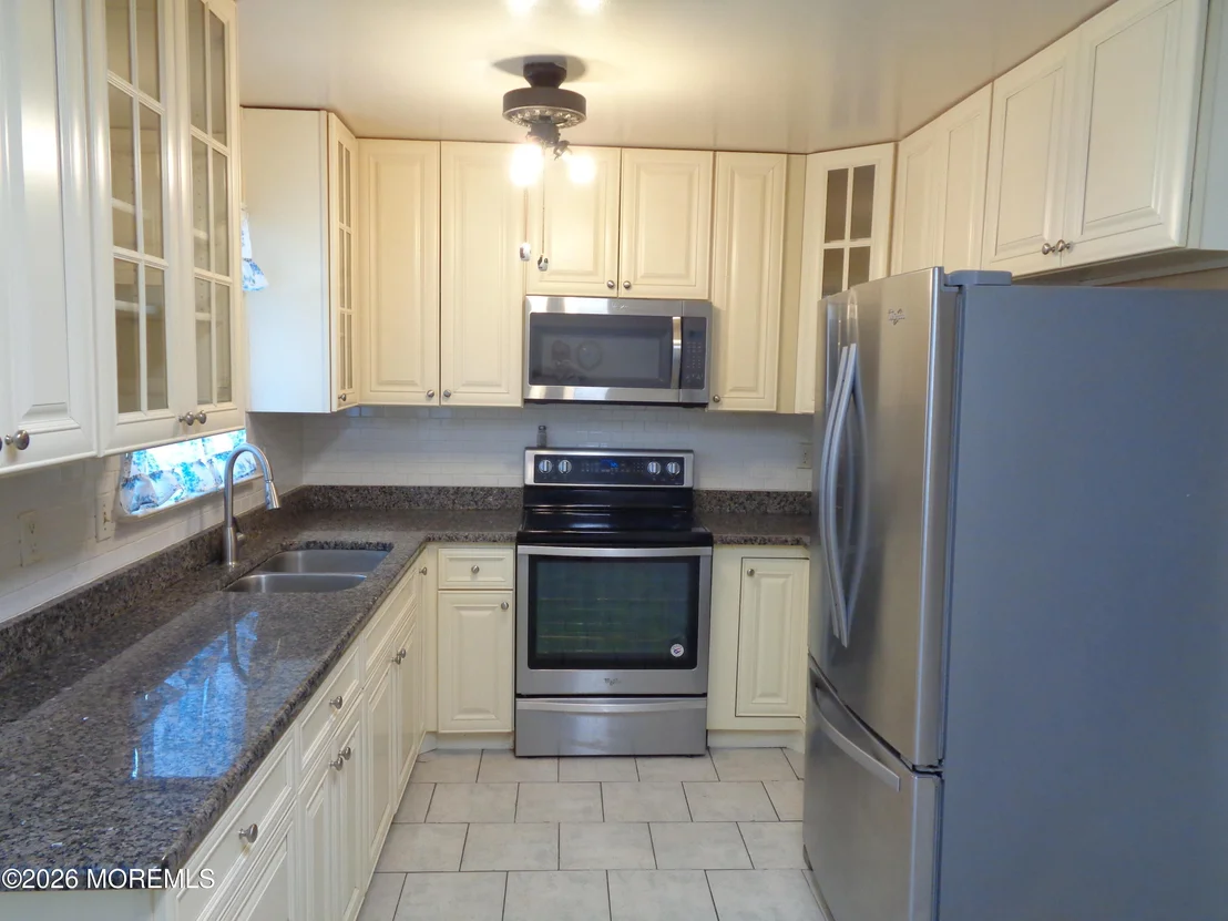 Photo of 608 B Willow Lane