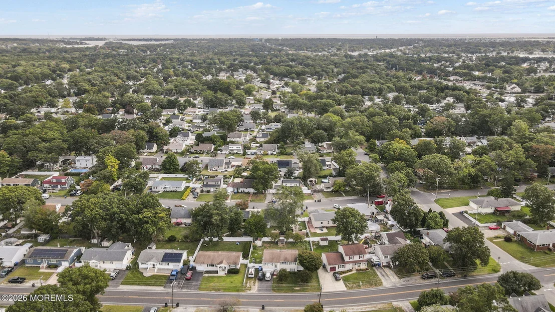 Photo of 105 Roosevelt Drive