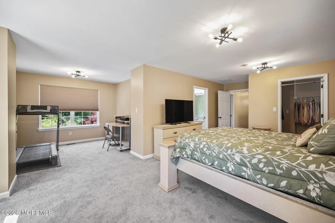 Photo of 389 Fordham Place