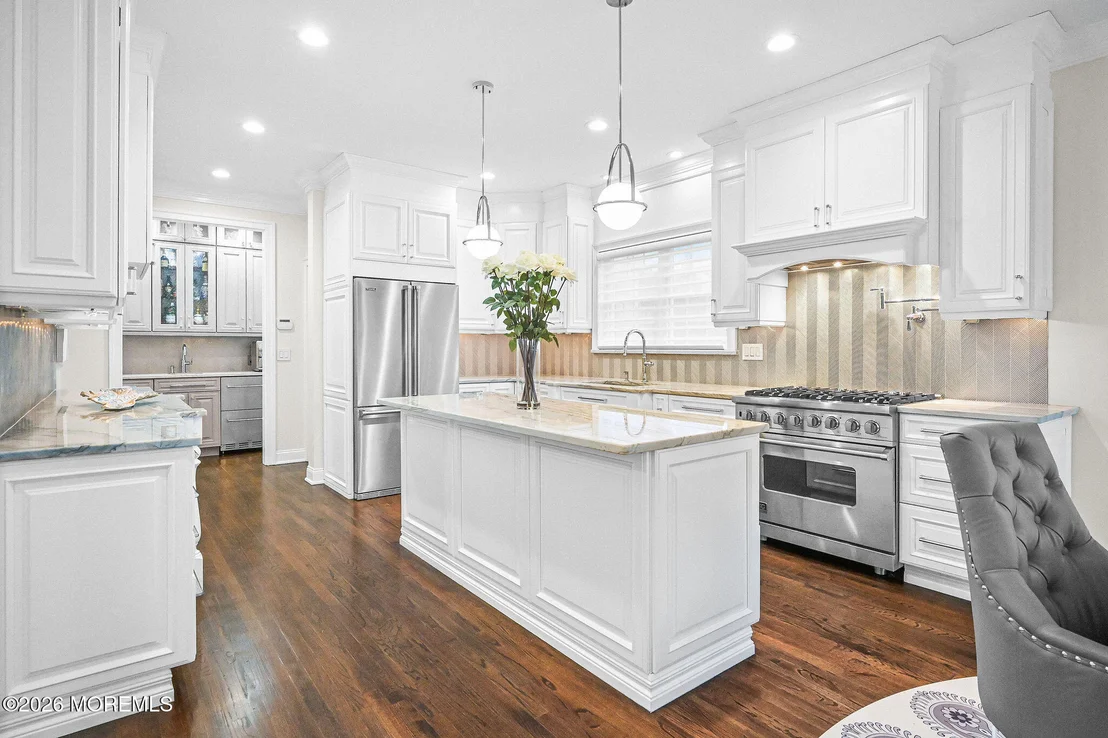 Photo of 2352 Macintosh Drive