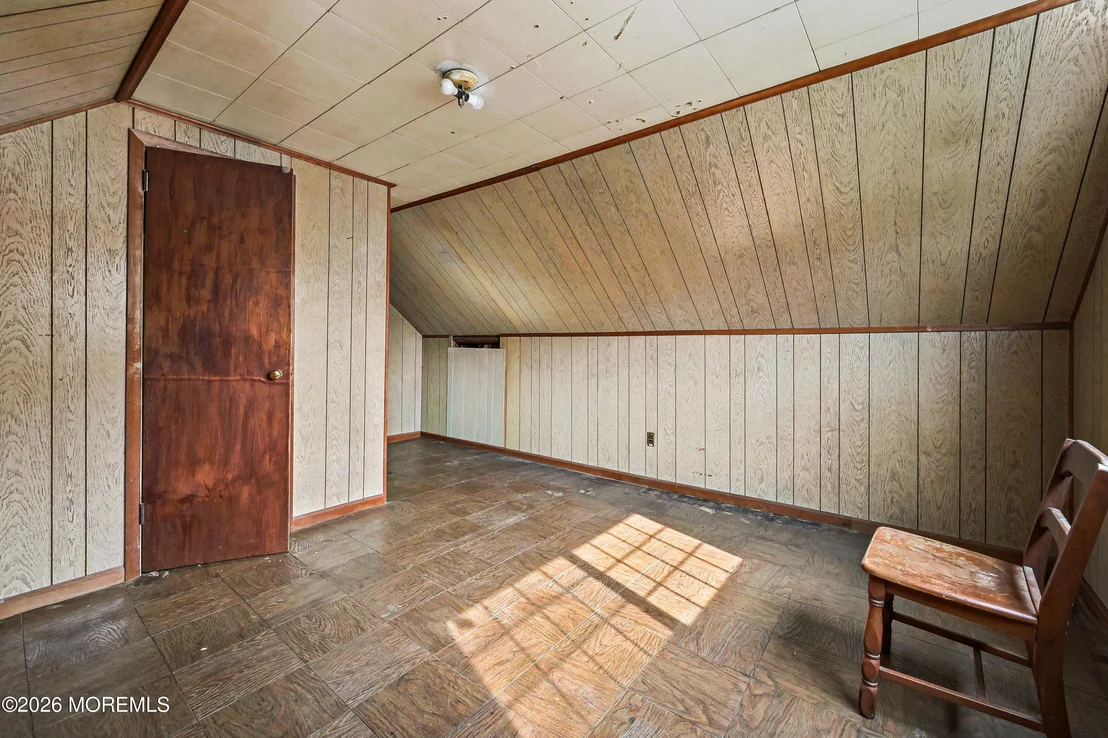 Photo of 317 Edgeview Road