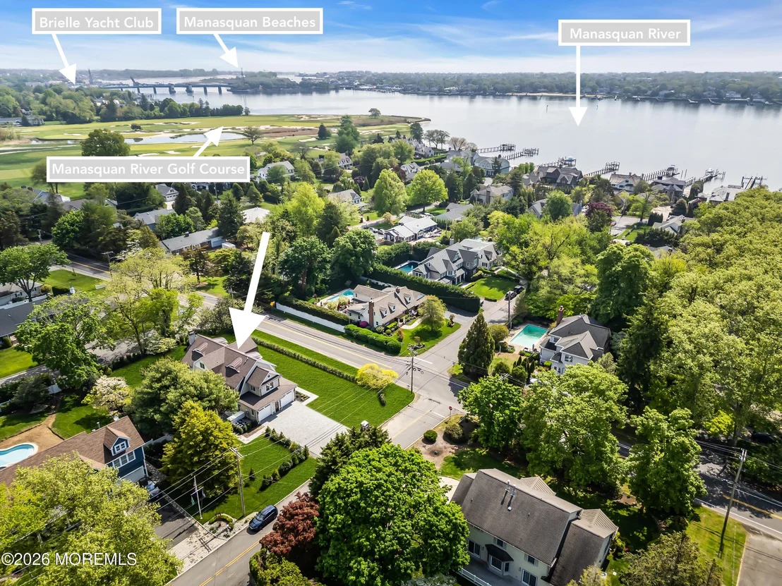 Photo of 907 Riverview Drive