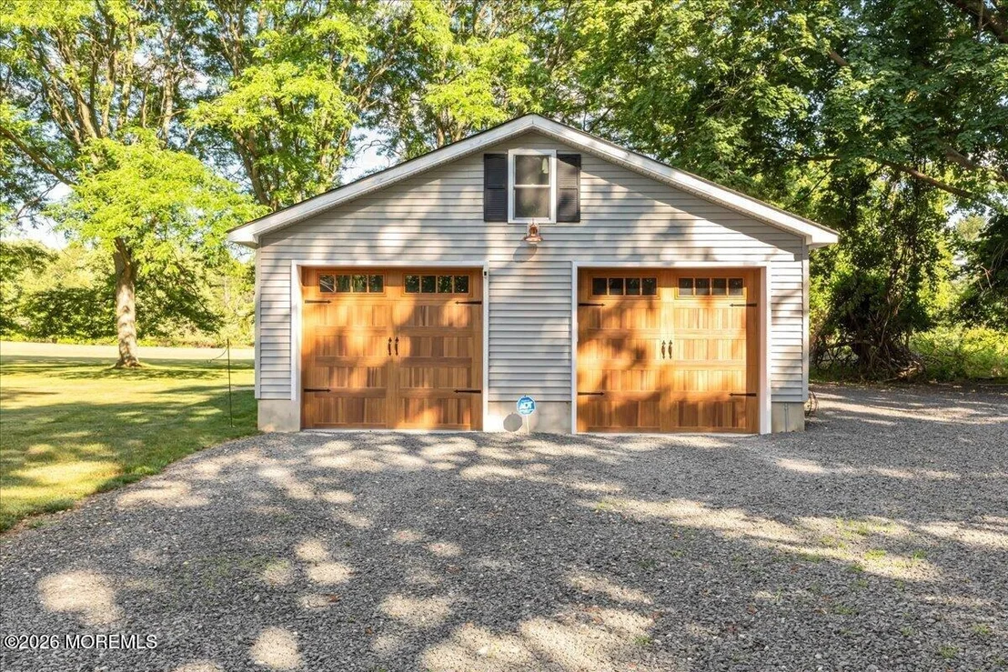 Photo of 102 Middletown Road