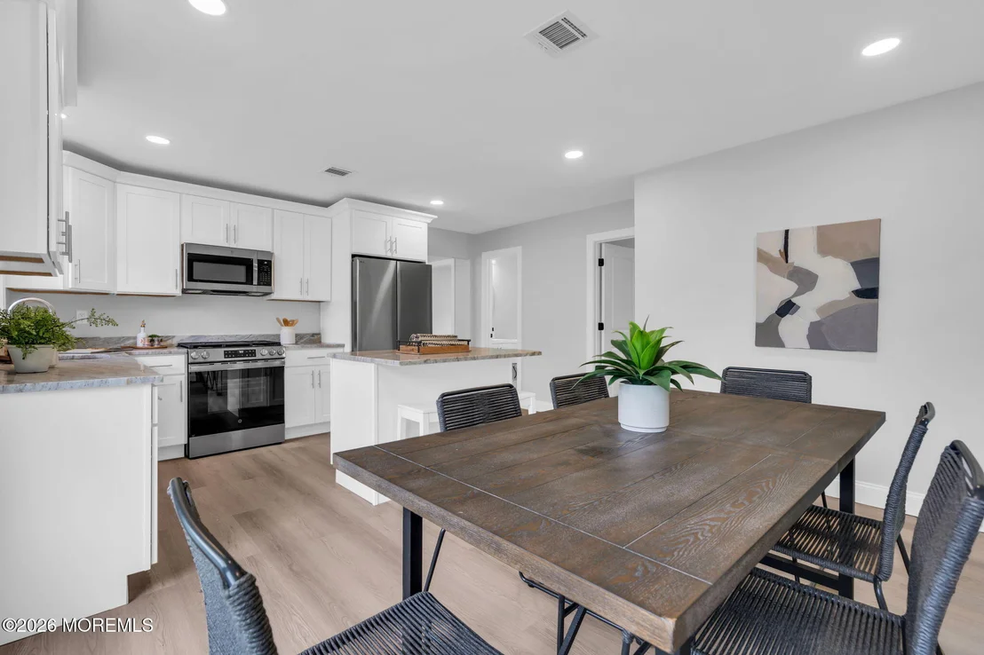 Photo of 331 Saint Thomas Drive