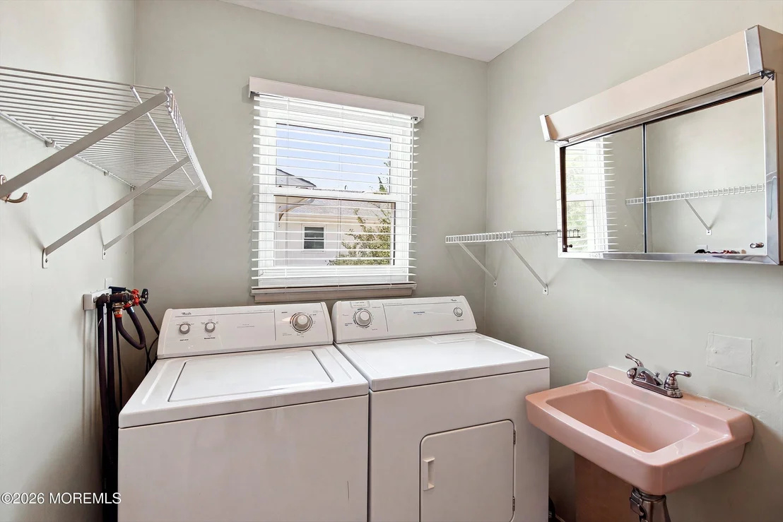 Photo of 216 Montclair Road S