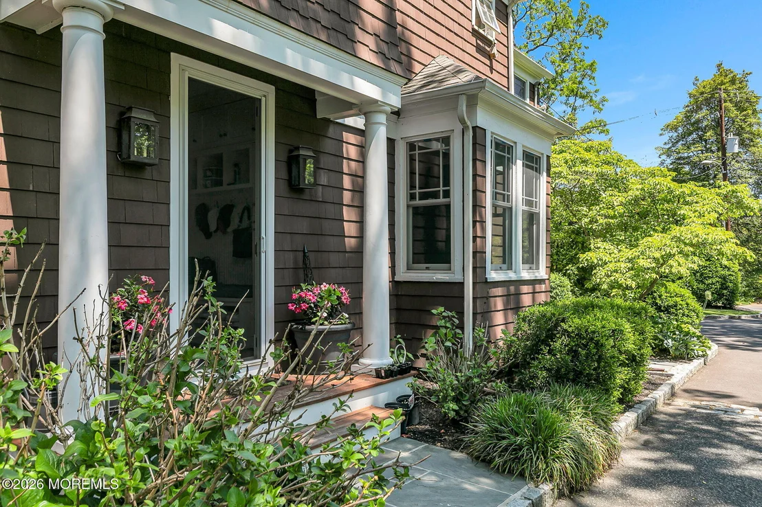 Photo of 534 Locust Point Road