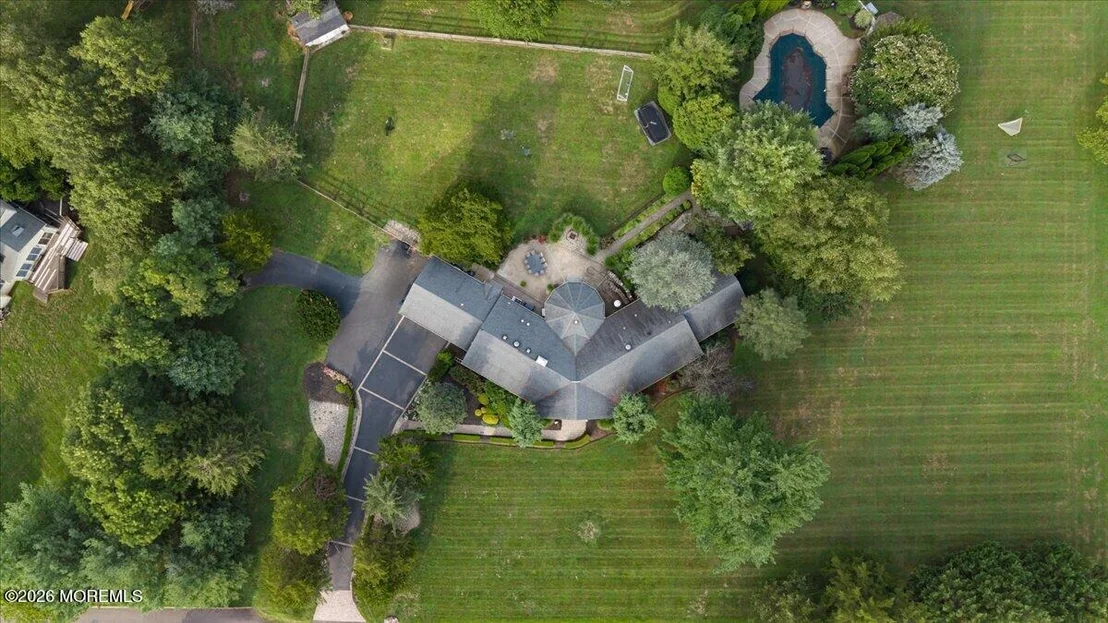 Photo of 48 Lakeside Avenue