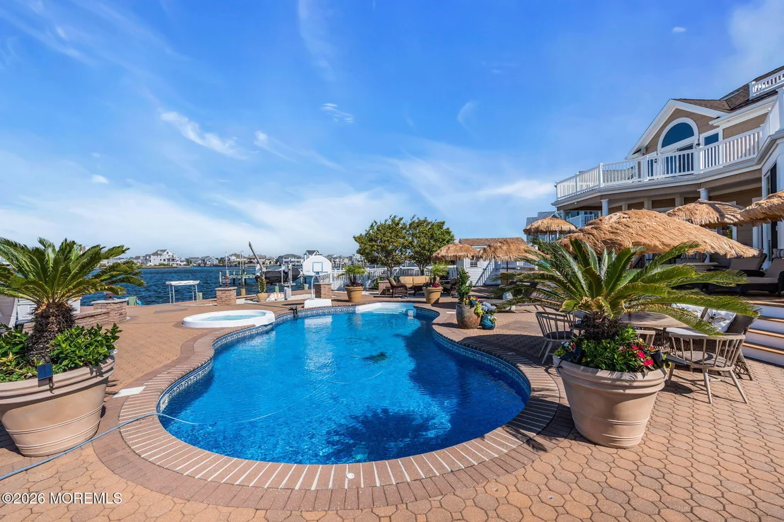 Photo of 531 Bayview Drive
