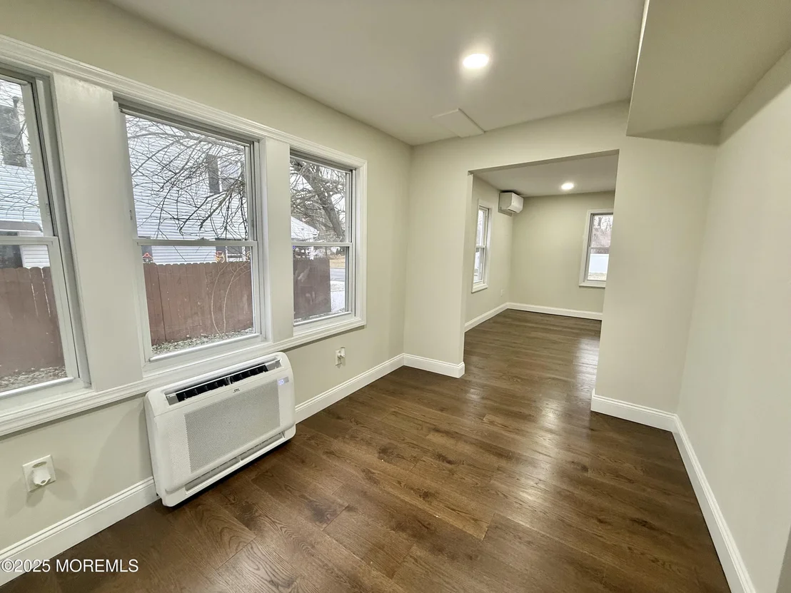 Photo of 30 Maple Avenue