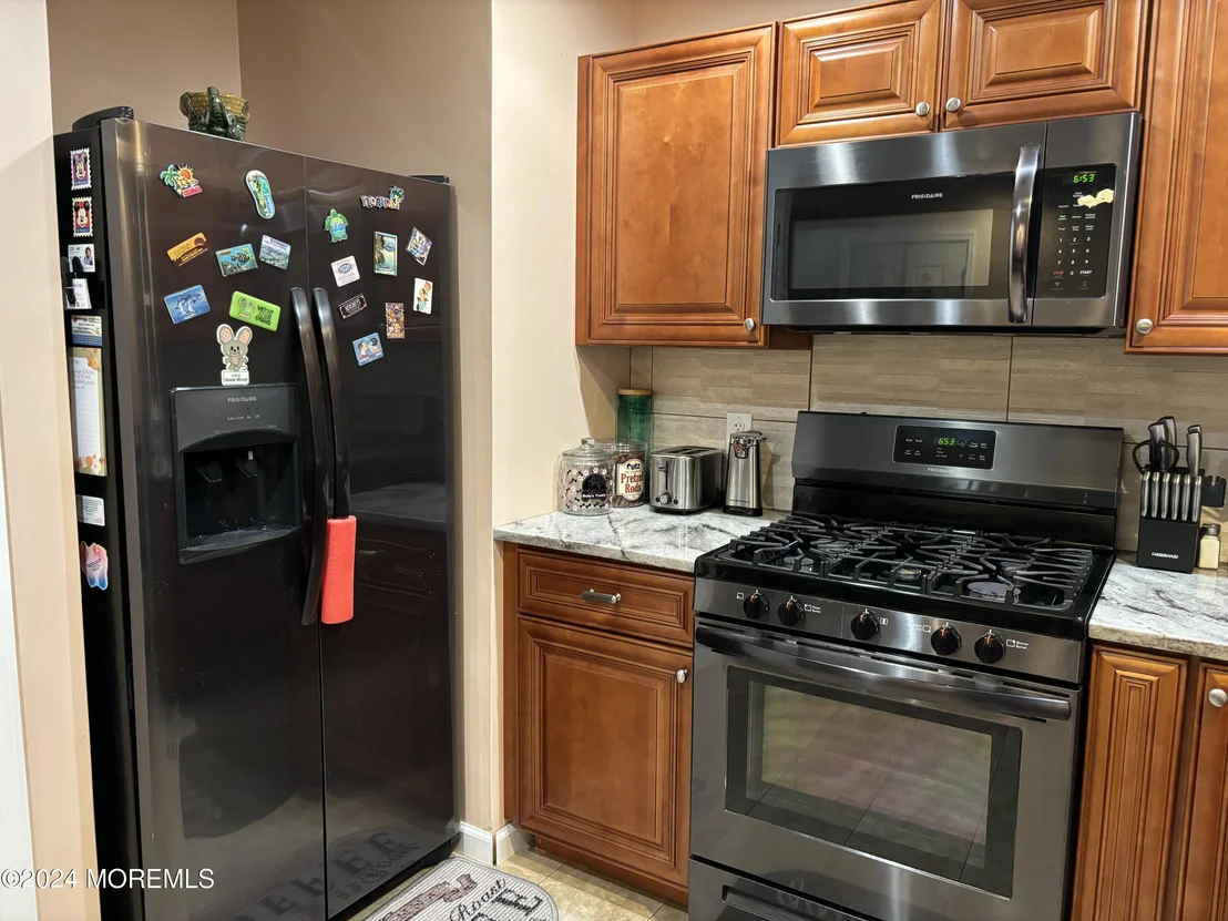 Photo of 412 Lawrence Drive