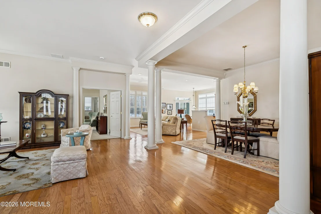 Photo of 21 Rumson Court