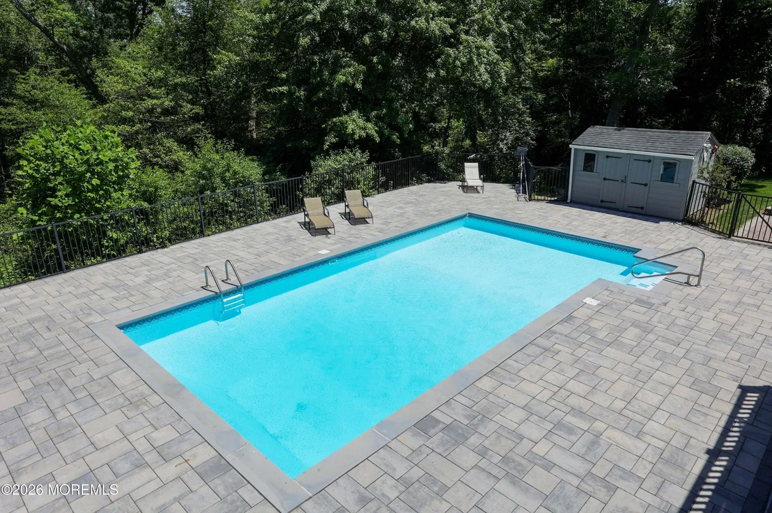 Photo of 1908 Shadowbrook Drive