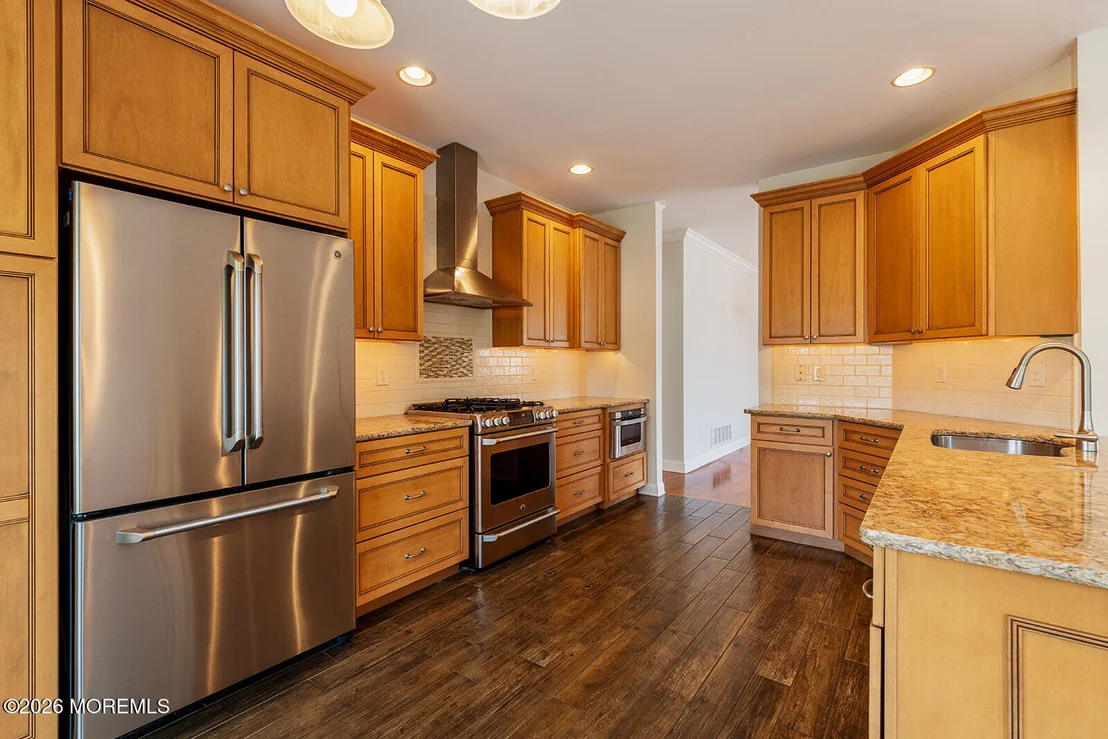 Photo of 1 Colonial Way