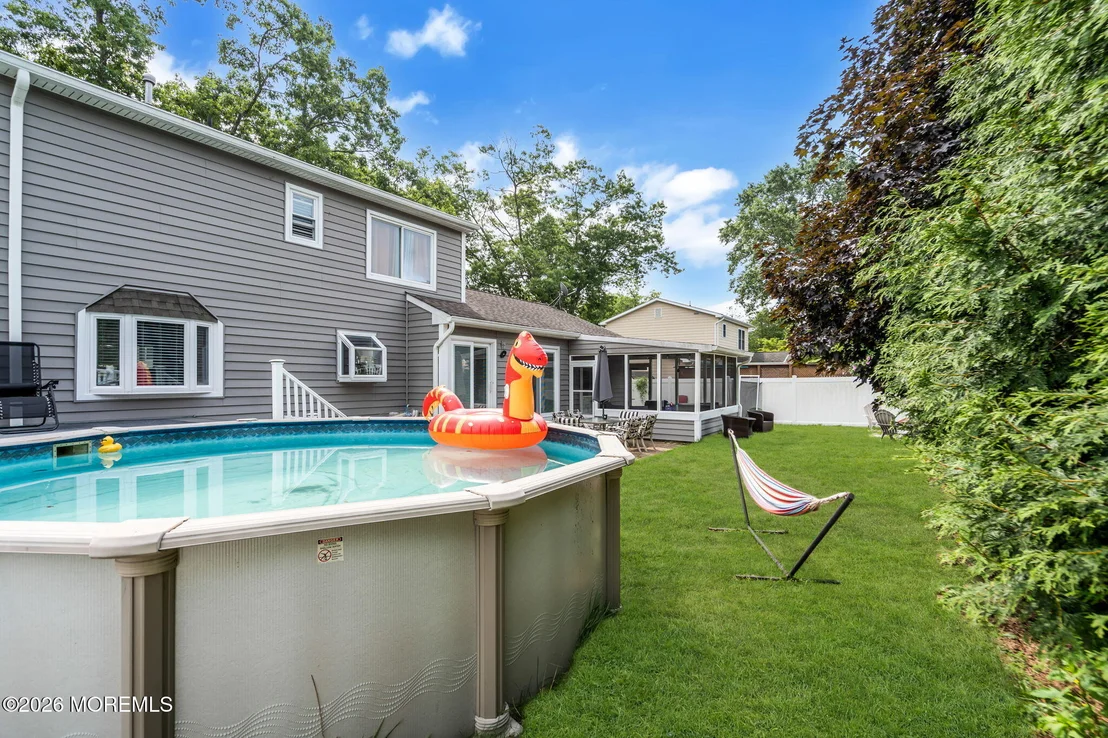 Photo of 2209 Crestwood Drive