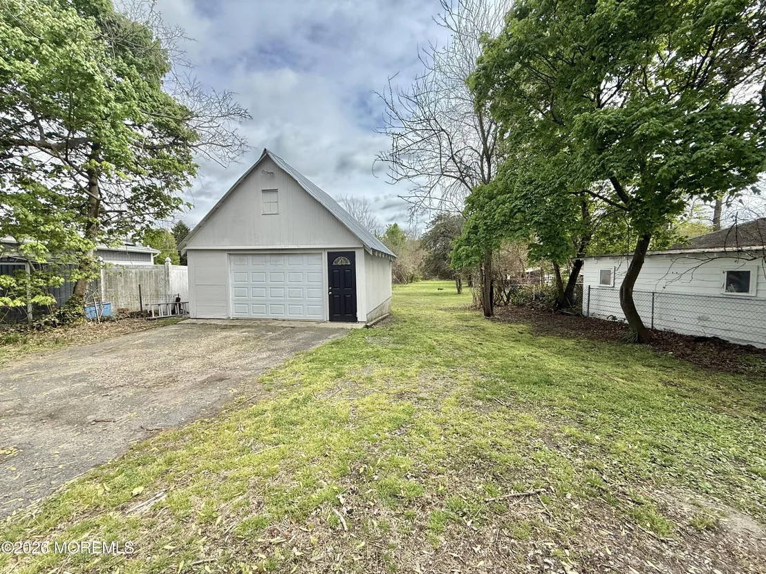 Photo of 30 Maple Avenue