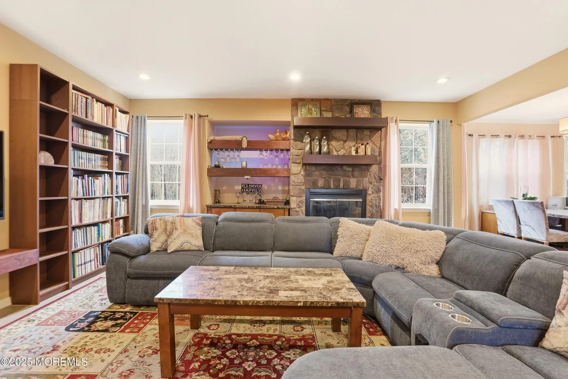 Photo of 2 Woods Edge Drive