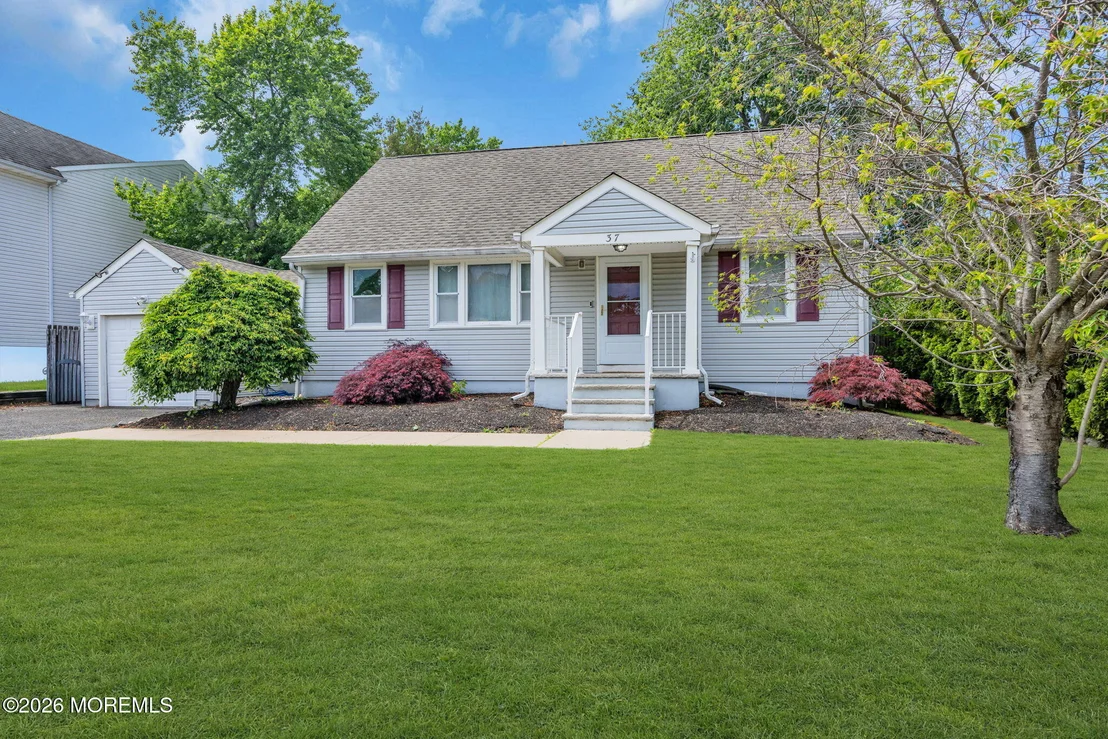 Photo of 37 Sunset Place