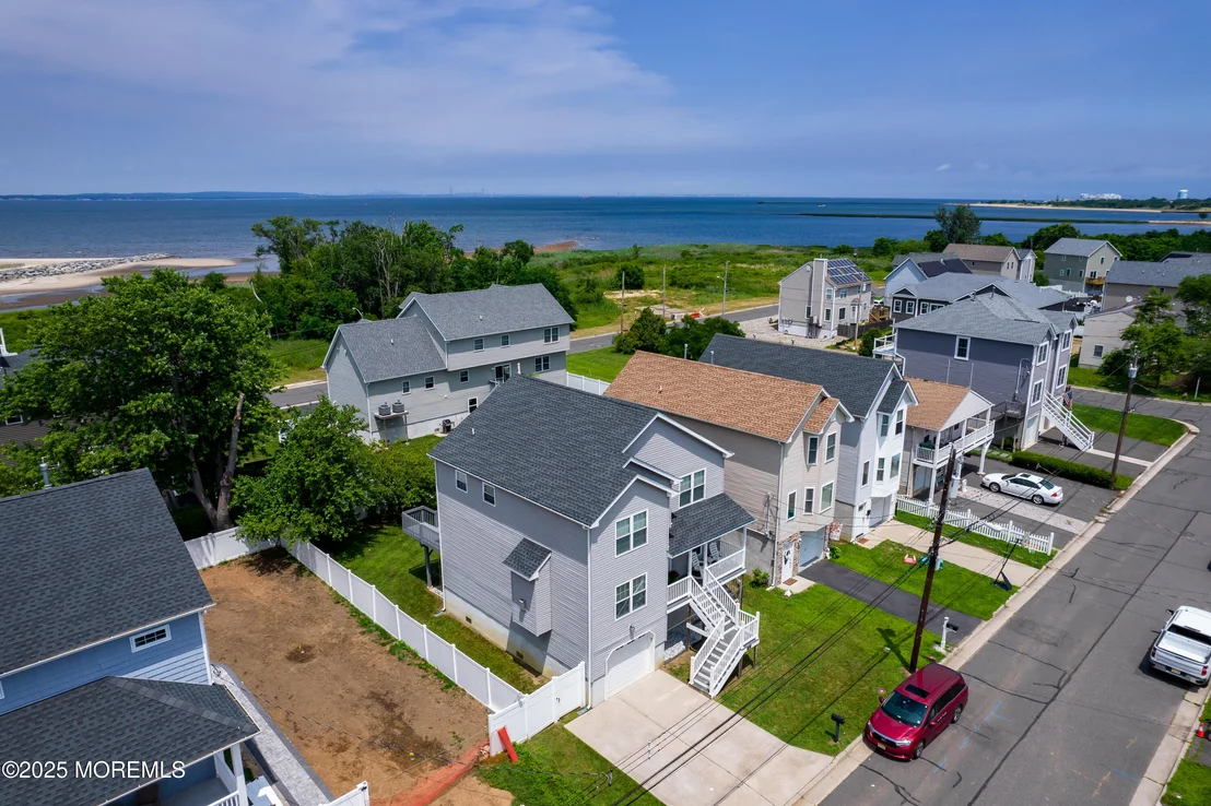 Photo of 725 Prospect Avenue