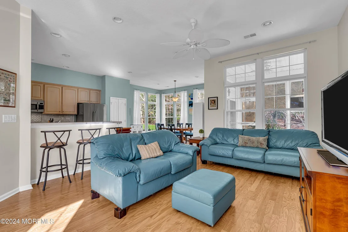 Photo of 2584 Collier Road