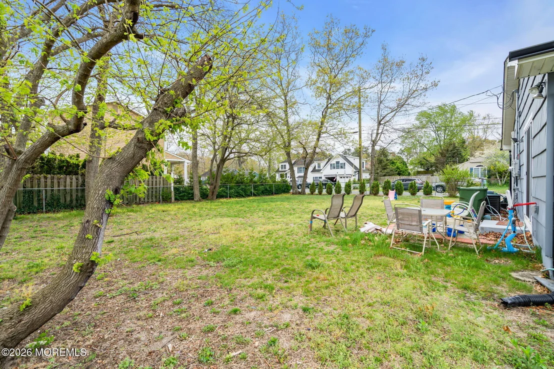 Photo of 300 Linden Avenue
