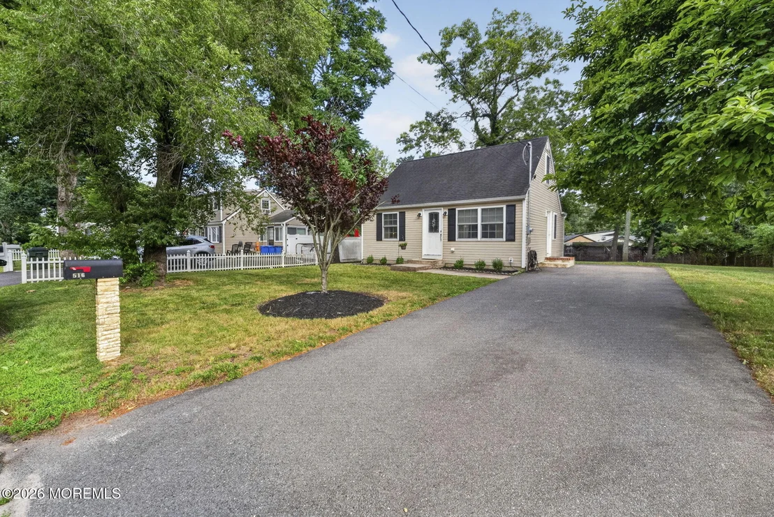 Photo of 516 Middle Lane
