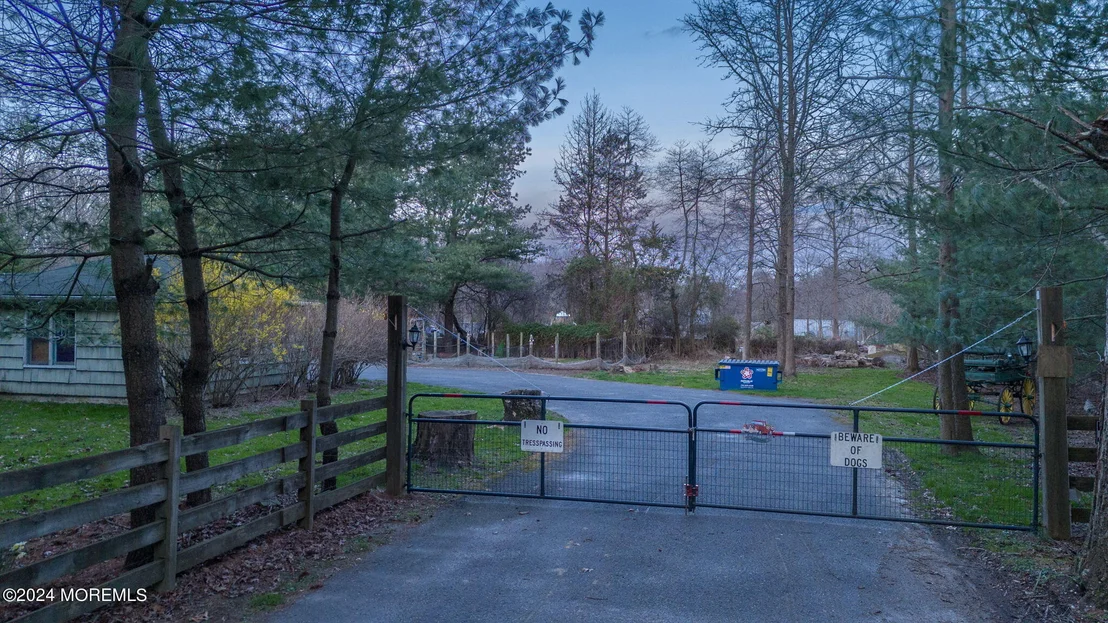Photo of 40 Yellowbrook Road