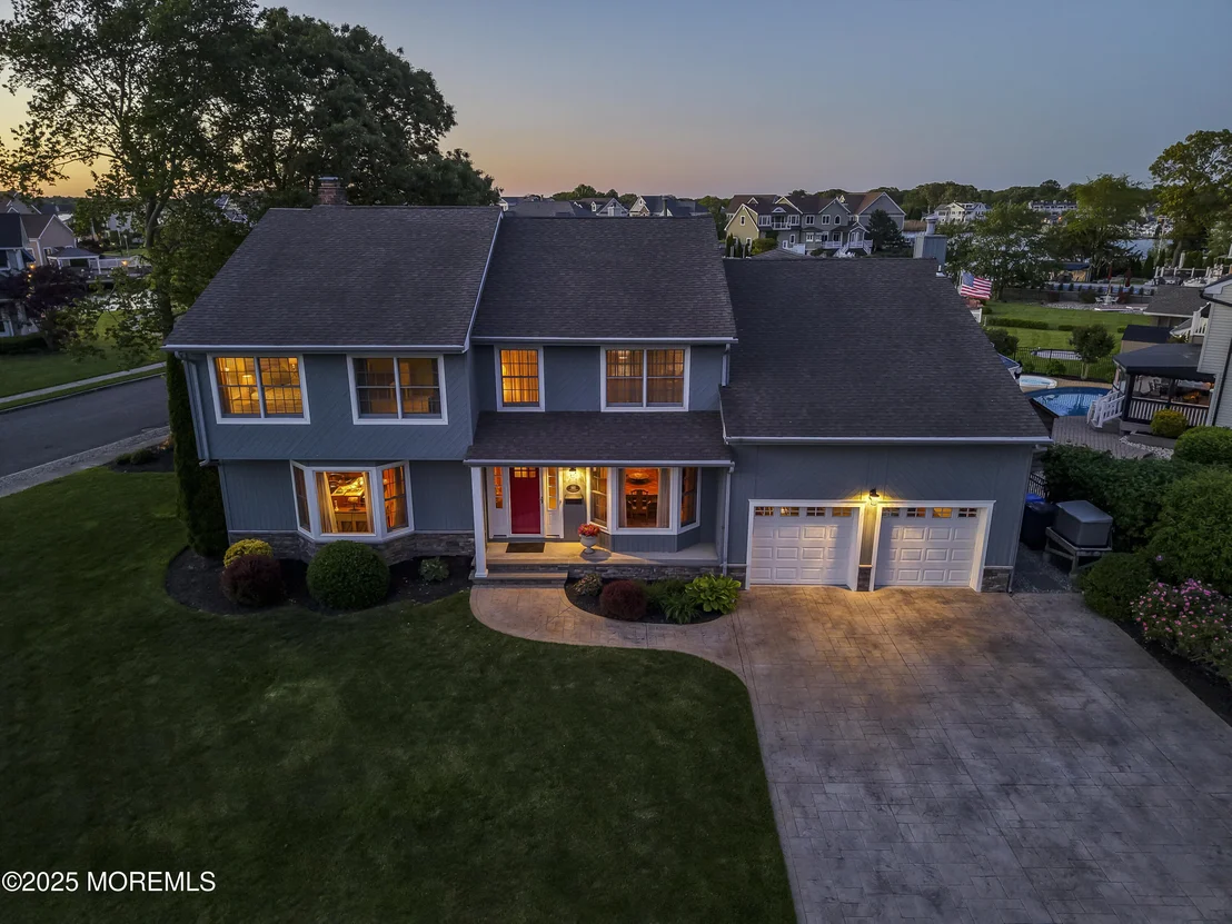 Photo of 560 Midwood Drive