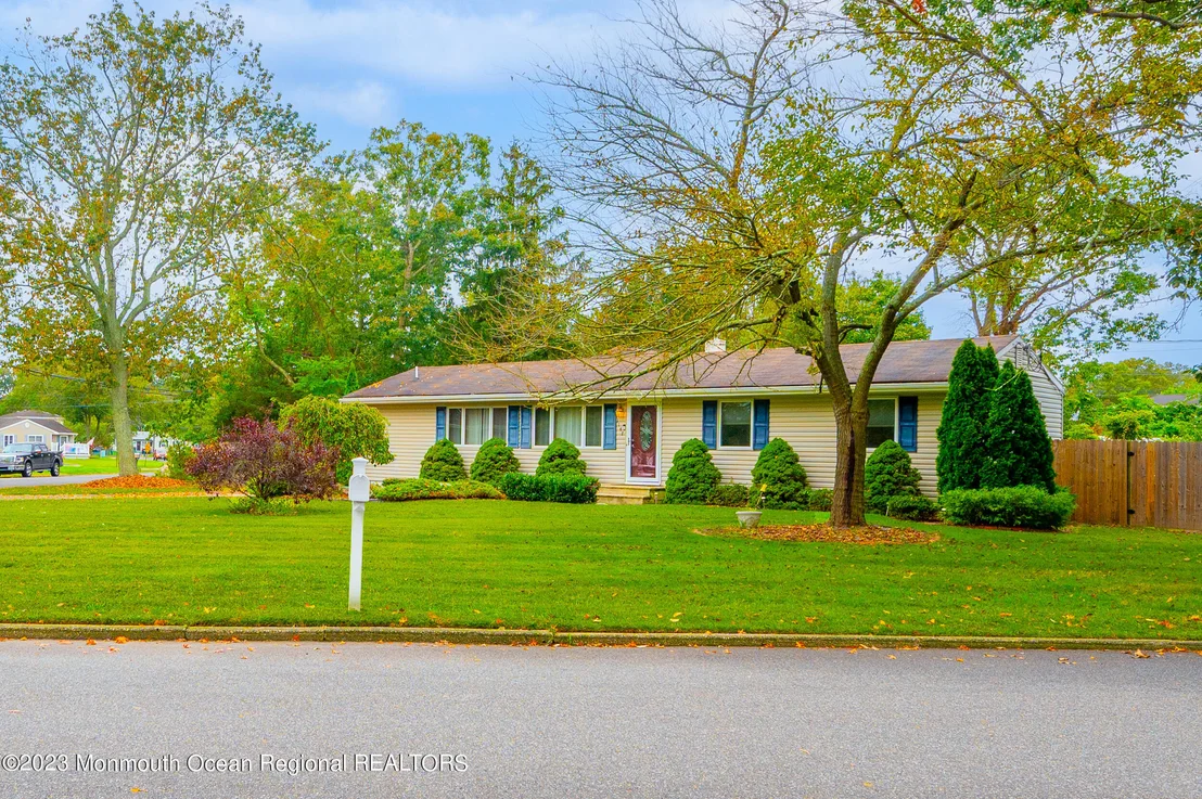 Photo of 1147 Overlook Drive