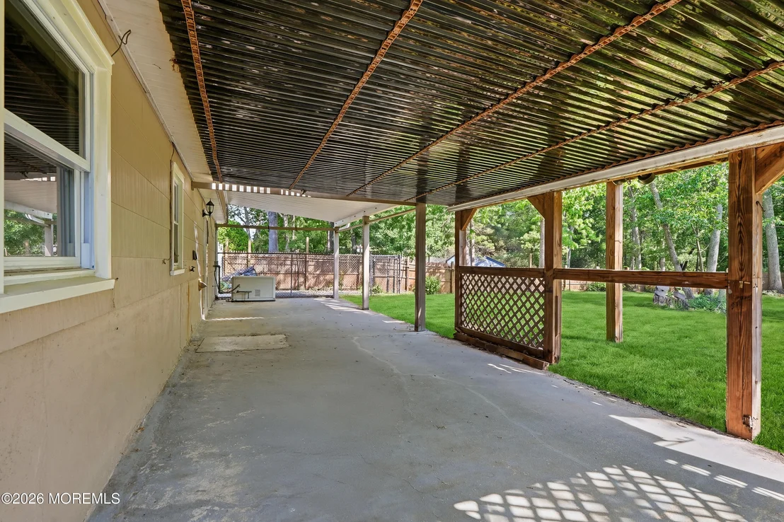 Photo of 16 Crest Road