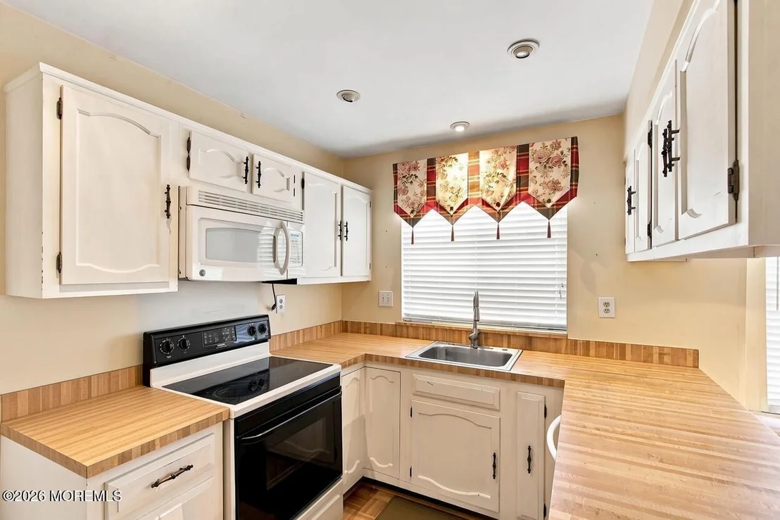Photo of 8 Weybridge Place