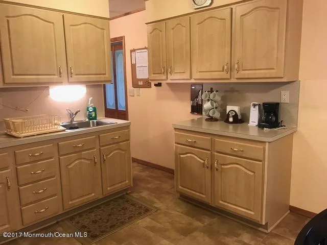 Photo of 450 Applegate Avenue